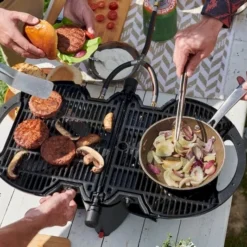 NomadiQ Draagbare Gasbarbecue - Zwart -Uitrusting Voor Buiten Verkoop 2024 1266 1900 c2vydmljzt1pbwfnzxmmc3jjpwh0dhbzjtnbjtjgjtjgd3d3lm5vbwfkaxfiyneuy29tjtjgd3aty29udgvudcuyrnvwbg9hzhmlmkyymdiwjtjgmtalmkzub21hzglxlw1lzxitzgfulwvlbi1iyneuanbnjmn