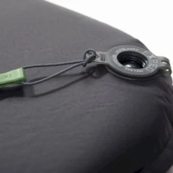 Exped SIM Comfort 5 LW Zelfopblazende Slaapmat -Uitrusting Voor Buiten Verkoop 2024 1267 1900 6183 sim comfort valve in close 5472x3648 4
