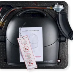 NomadiQ Draagbare Gasbarbecue - Zwart -Uitrusting Voor Buiten Verkoop 2024 1900 1900 c2vydmljzt1pbwfnzxmmc3jjpwh0dhbzjtnbjtjgjtjgd3d3lm5vbwfkaxfiyneuy29tjtjgd3aty29udgvudcuyrnvwbg9hzhmlmkyymdiwjtjgmdclmkzub21hzglrlwjics1ib3gtb3blbi0xlmpwzyzjywn