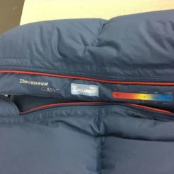 Polydaun Zilvermeeuw XXL Slaapzak - Blauw 3 Polydaun Zilvermeeuw XXL Slaapzak - Blauw -Uitrusting Voor Buiten Verkoop 2024 899 1198 zilvermeeuw detail