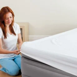 Intex Prime Comfort Luchtbed - Queensize - Ingebouwde Elektrische Pomp -Uitrusting Voor Buiten Verkoop 2024 899 1294 64162 inuse1 2020 300 1