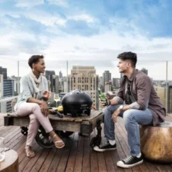 CADAC Citi Chef 40 Gasbarbecue - Zwart -Uitrusting Voor Buiten Verkoop 2024 900 1348 citi chef 40 lifestyle klein 1