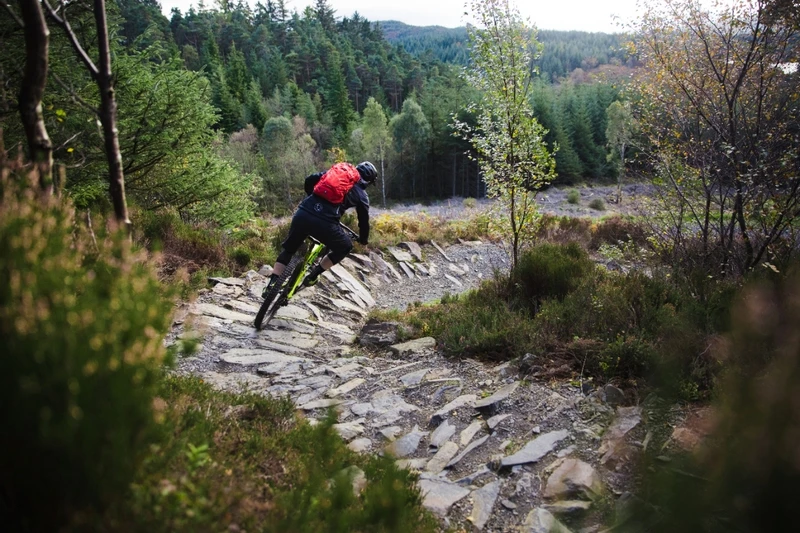 Osprey Syncro Daypack - 20 Liter - Zwart 9 Osprey Syncro Daypack - 20 Liter - Zwart - Afbeelding 9