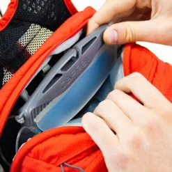 Osprey Syncro Daypack -12 Liter - Zwart -Uitrusting Voor Buiten Verkoop 2024 osprey syncro features 6 1